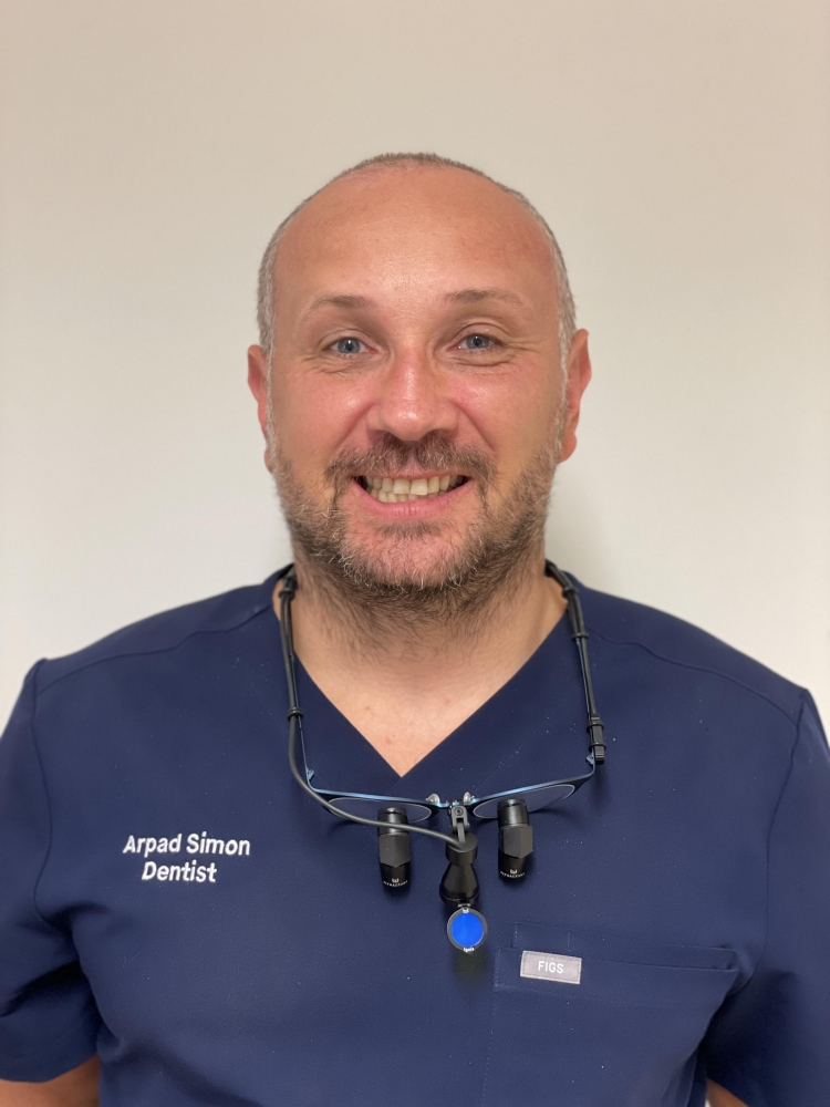 Dr Arpad Simon